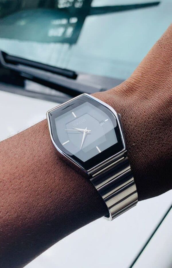 CASIO Analog Unisex Wristwatch – Classic Simplicity & Everyday Reliability - Image 5